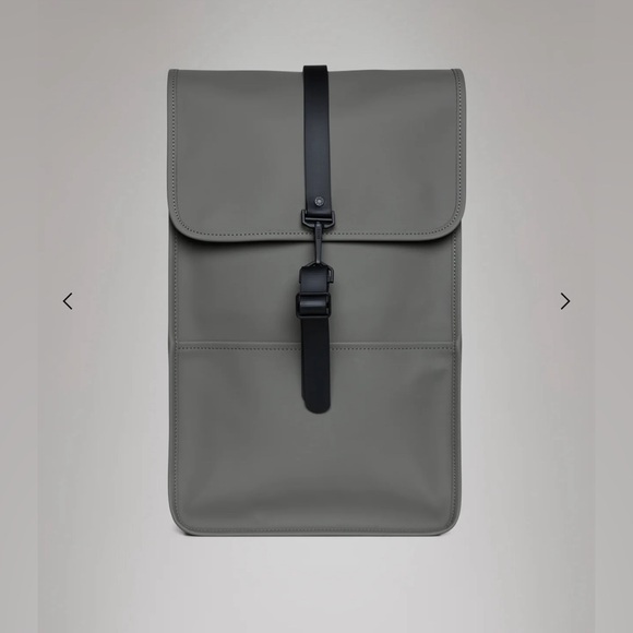 RAINS WATERPROOF BACKPACK
🌟🌟🌟 NWT 🌟🌟🌟 - Picture 1 of 6